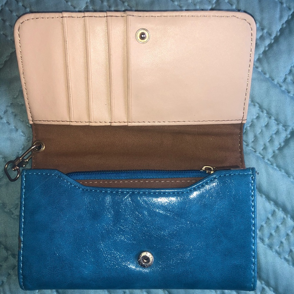 Two purses. - Picture 2 of 3